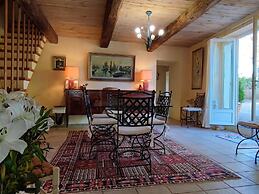 Spacious Holiday Home With Private Pool and Park