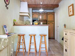 Spacious Holiday Home With Private Pool and Park