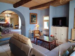 Spacious Holiday Home With Private Pool and Park