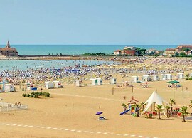 Apartment in Caorle 500 m From Beach
