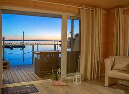 Houseboat South Beach