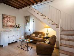 Belvilla by OYO Villa Charme