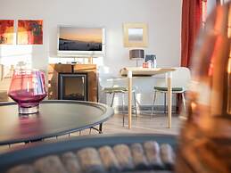 Small Studio in Neuastenberg With Balcony