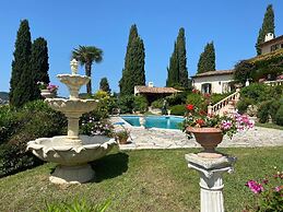 Villa Near Cannes With Pool and Views