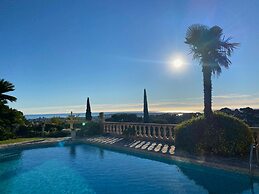 Villa Near Cannes With Pool and Views