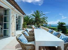 Villa Near Cannes With Pool and Views