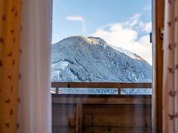 Holiday Flat With Terrace Near Wildkogel