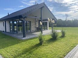 Welcoming Holiday Home by the Baltic Sea