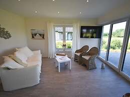 Welcoming Holiday Home by the Baltic Sea