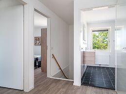 Spacious Holiday Home With Outdoor spa