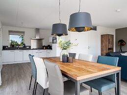 Spacious Holiday Home With Outdoor spa