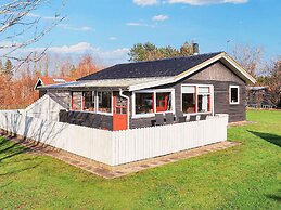 5 Person Holiday Home in Hals