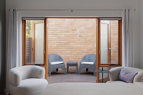 MAC St Kilda - Acland Melbourne Apartment Collection.