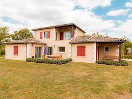 Modern Villa With Large Garden