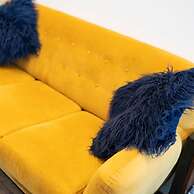 Dockside Quay Views City Vibes