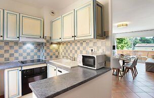 Apartment With Dishwasher in Greoux-les-bains