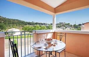 Apartment With Dishwasher in Greoux-les-bains