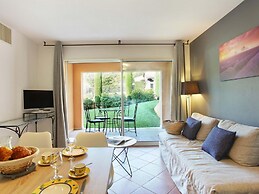 Apartment With Dishwasher in Greoux-les-bains