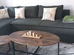 Reindler Modern Retreat