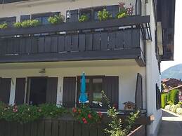 Reindler Modern Retreat