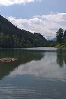 Reindler Modern Retreat