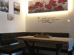 Reindler Modern Retreat