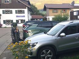 Reindler Modern Retreat