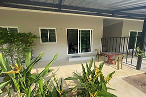 Davy'S Cottage Phuket