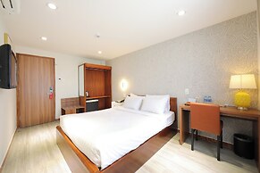 Lanura Saigon Boutique Hotel