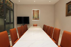 Lanura Saigon Boutique Hotel