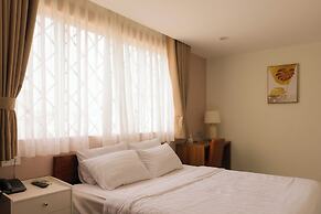 Lanura Saigon Boutique Hotel