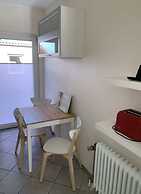 Wellmann Modern Retreat