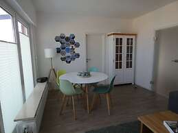 Wellmann Modern Retreat