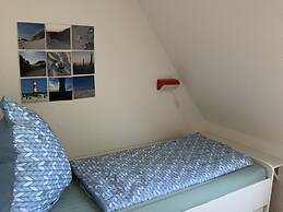 Wellmann Modern Retreat