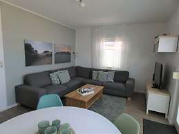 Wellmann Modern Retreat