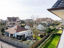 Tjenne 202 in Koksijde With a Sunny Terrace