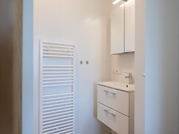 Spacious Waterfront Apartment