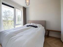 Spacious Waterfront Apartment