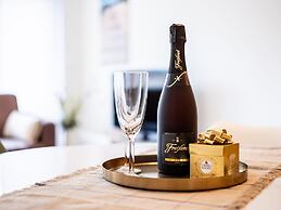 Gaston Lejeune 201 Close to the sea and Center