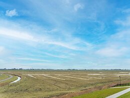 Amazing Holiday Home in Lauwersoog With Sauna