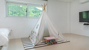 Gapyeong Ttonggangaji Kids Poolvilla