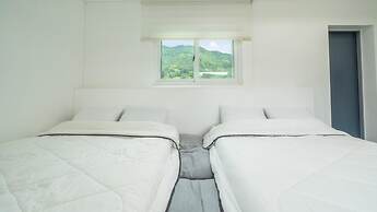 Gapyeong Ttonggangaji Kids Poolvilla