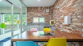 Gapyeong Ttonggangaji Kids Poolvilla