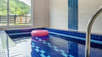 Gapyeong Ttonggangaji Kids Poolvilla