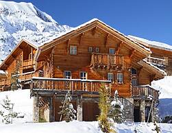 Holiday Home on the Slopes in Alpe D'huez