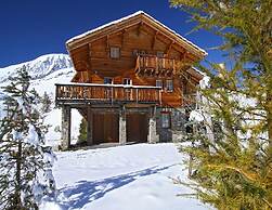 Holiday Home on the Slopes in Alpe D'huez