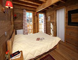 Holiday Home on the Slopes in Alpe D'huez