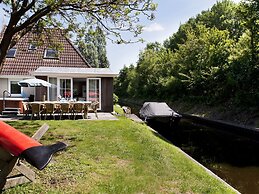 Luxury Home With Sauna, Outdoor SPA and Boat