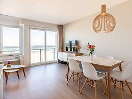 Winoc 302 Luxury Family Apartment on the Dike