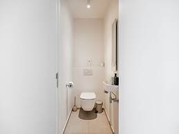 Winoc 302 Luxury Family Apartment on the Dike